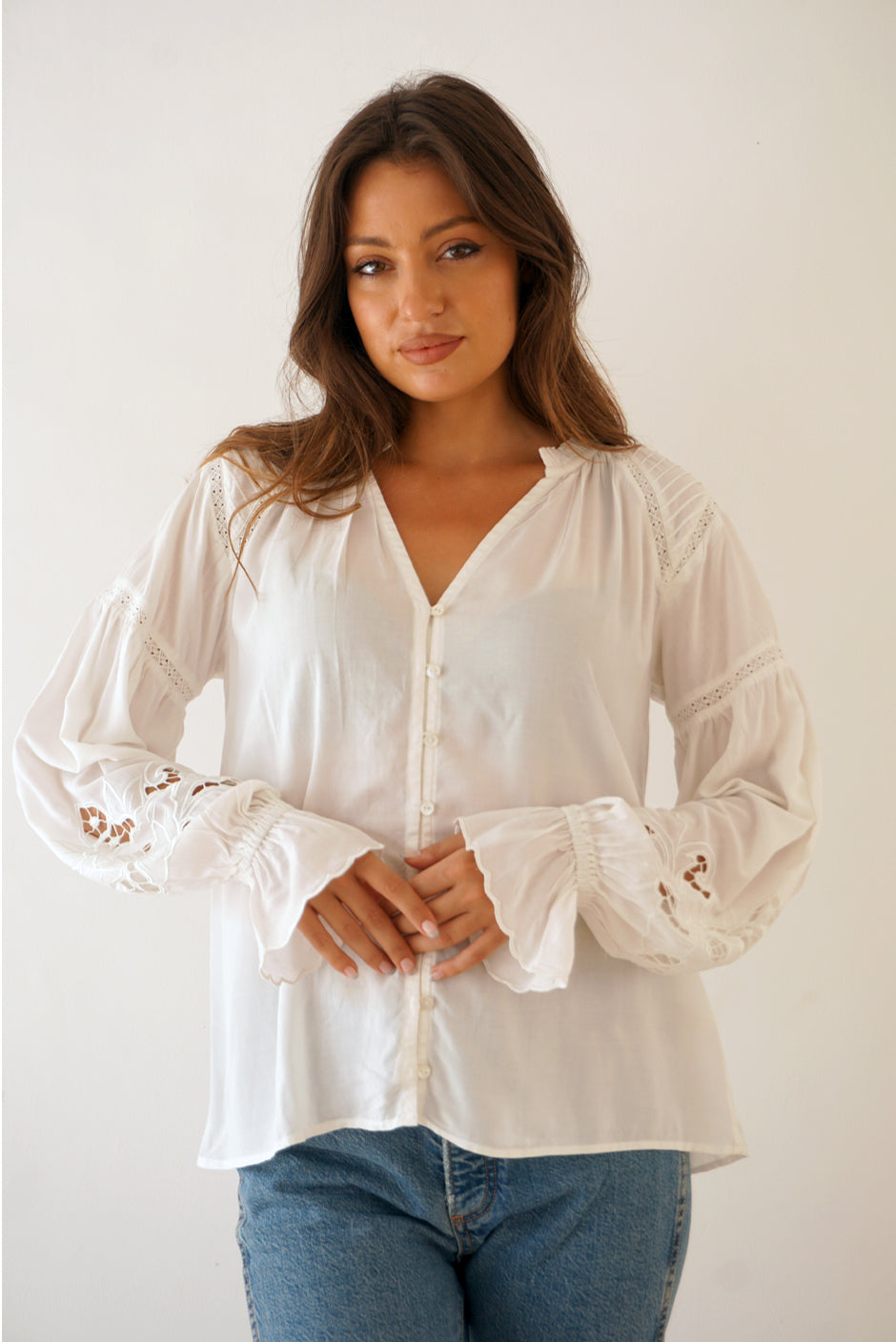 sustainable rayon white long sleeve scalloped blouse