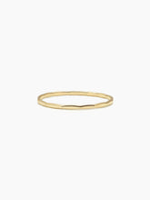 texxtured sustainable recycled 14k gold ring