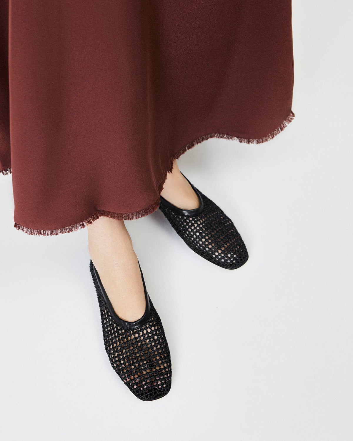 woven flats in black woven leather