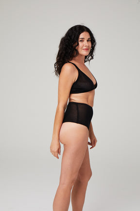 eco conscious lingerie set in black with mesh bra for larger cup sizes