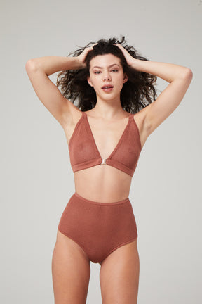 sustainable matching lingerie set in cinnamon with high waisted cheeky panty