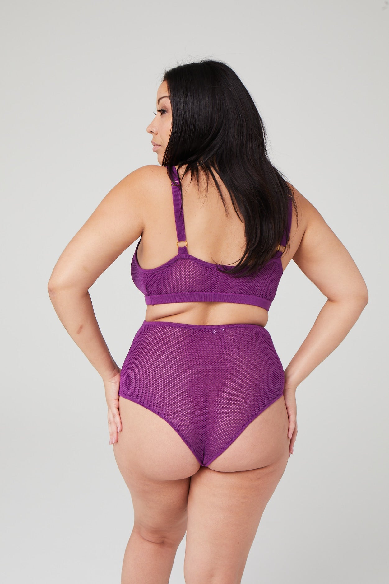 sustainable high waisted panties in purple mesh knit