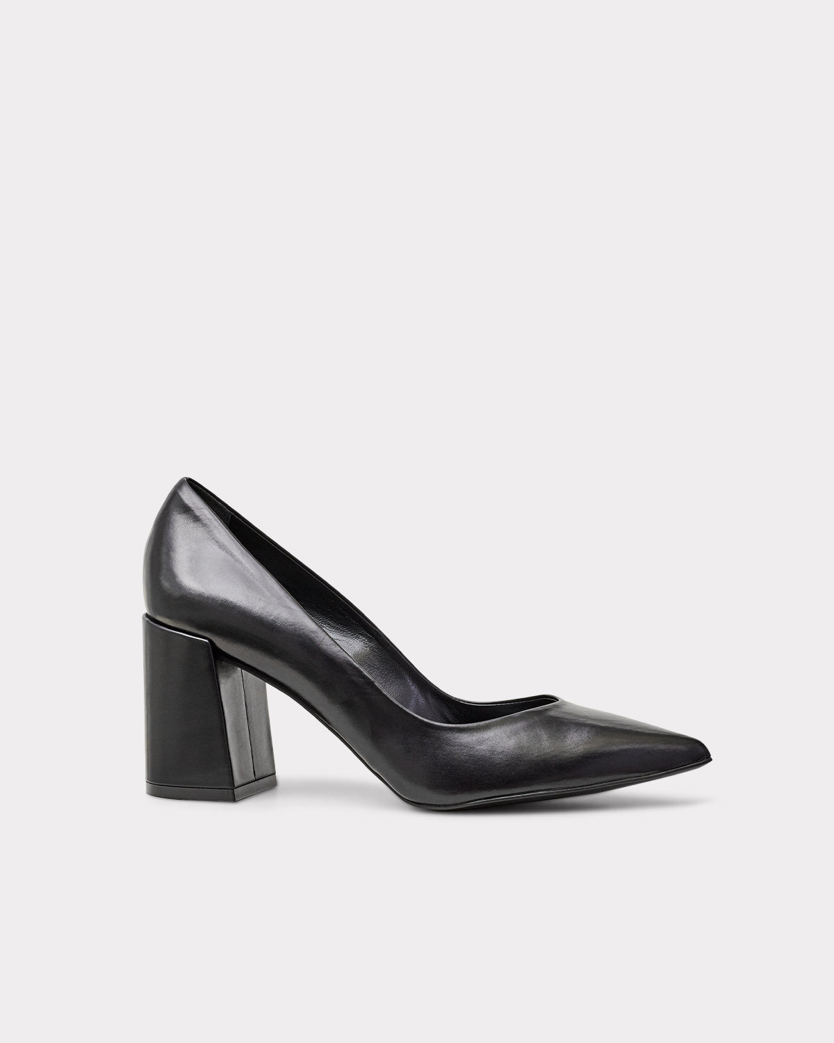 classic black pumps with block heel and pointed toe