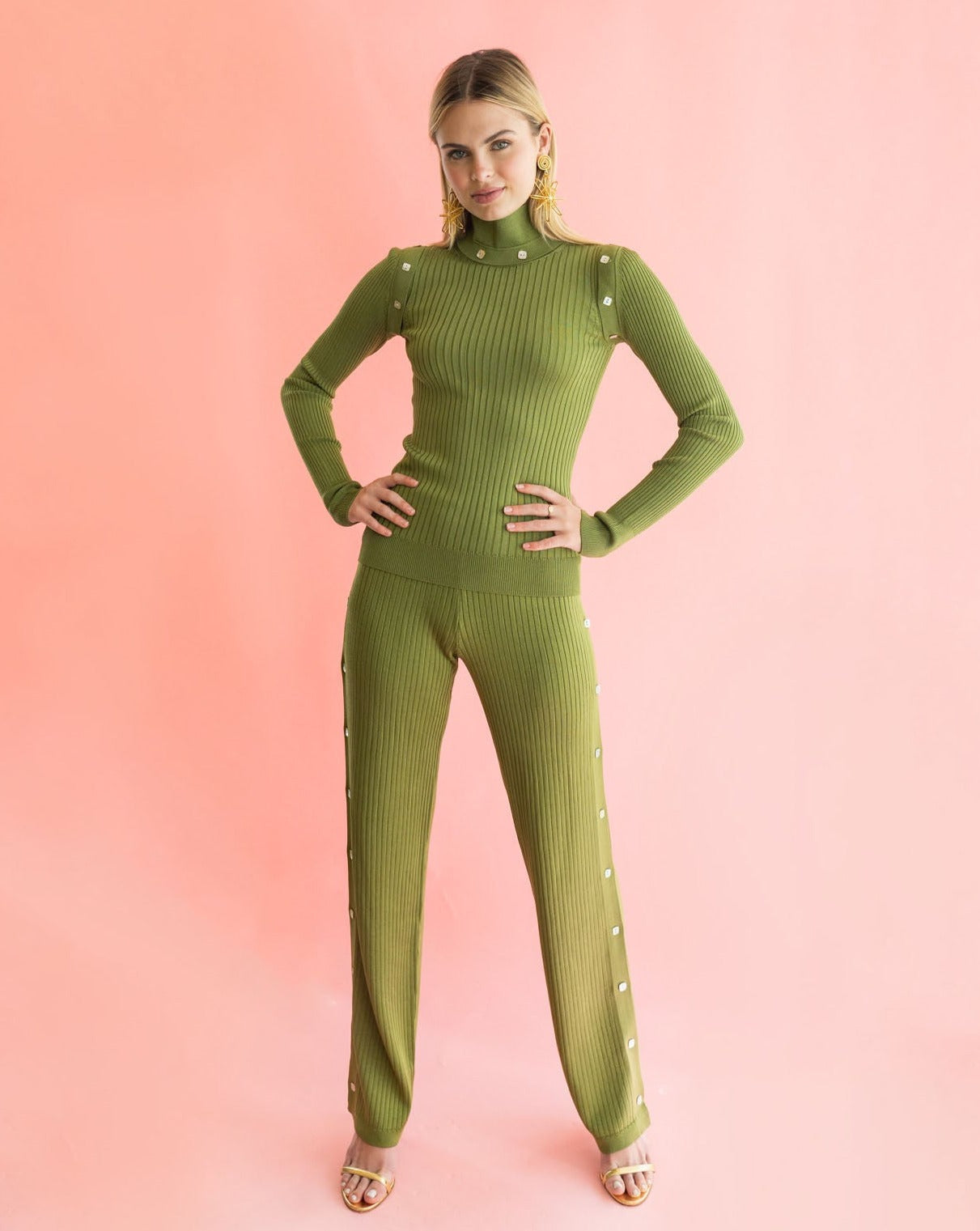 green knit pants for spring 