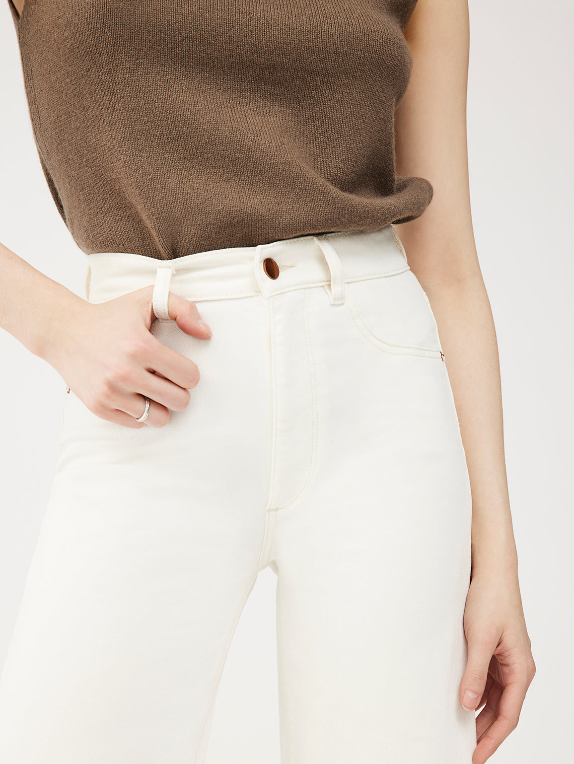 high rise wide leg jeans in white made from sustainable denim