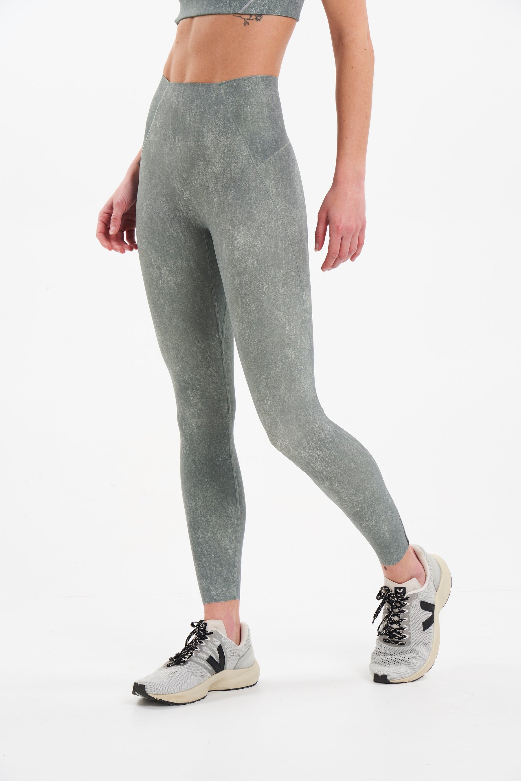 Sustainable athletic tights 7/8 length high waisted lululemon inspired
