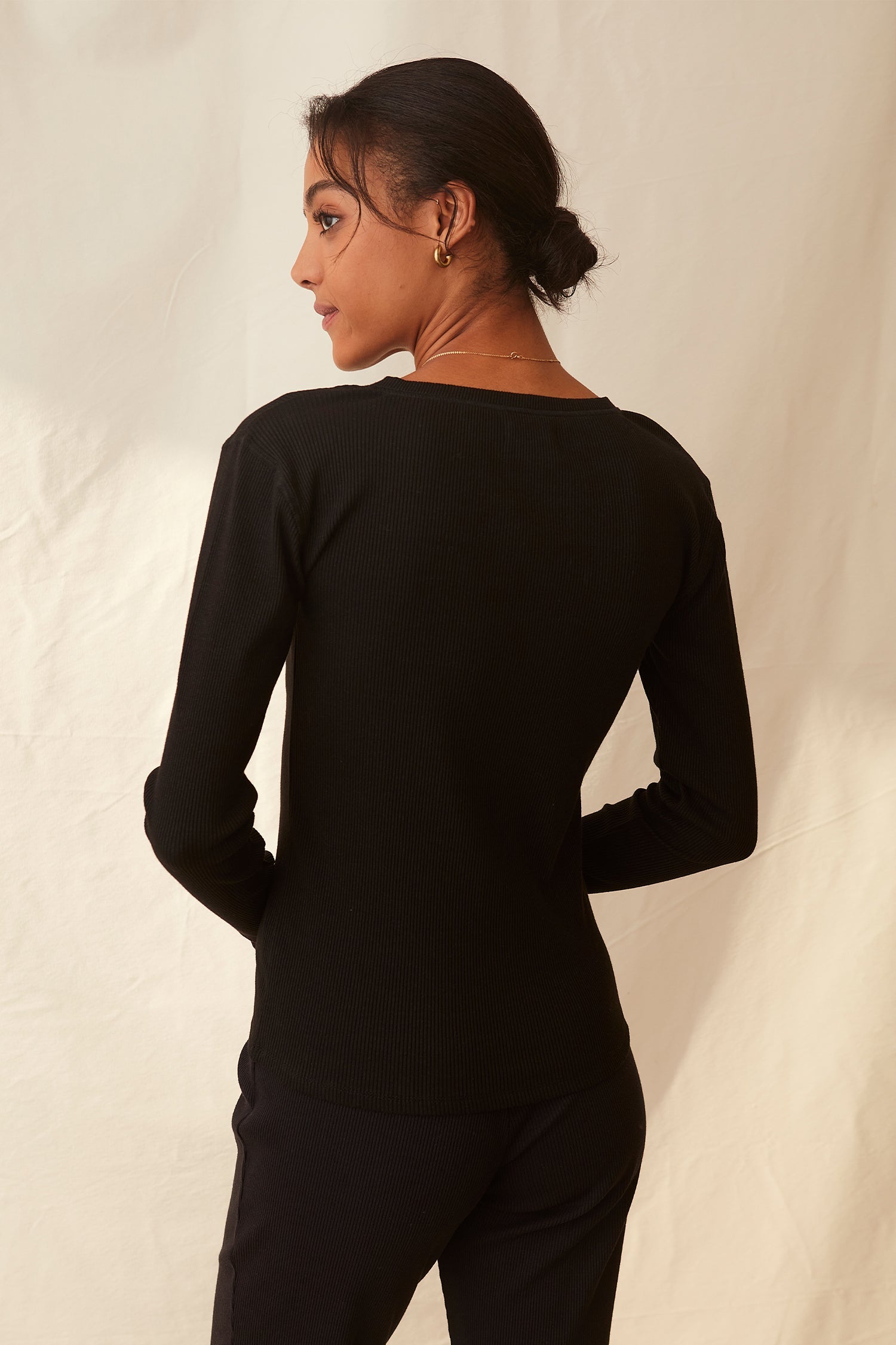 shirt for travel soft cotton henley top in black