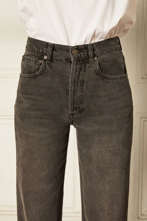eco friendly denim relaxed fit jeans with button fly